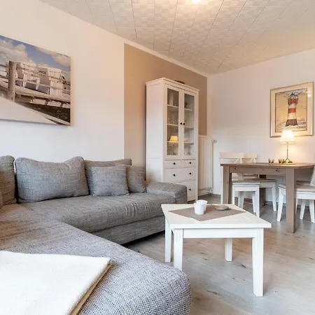 Apartment Haus-springfloot-whg-1-eg *